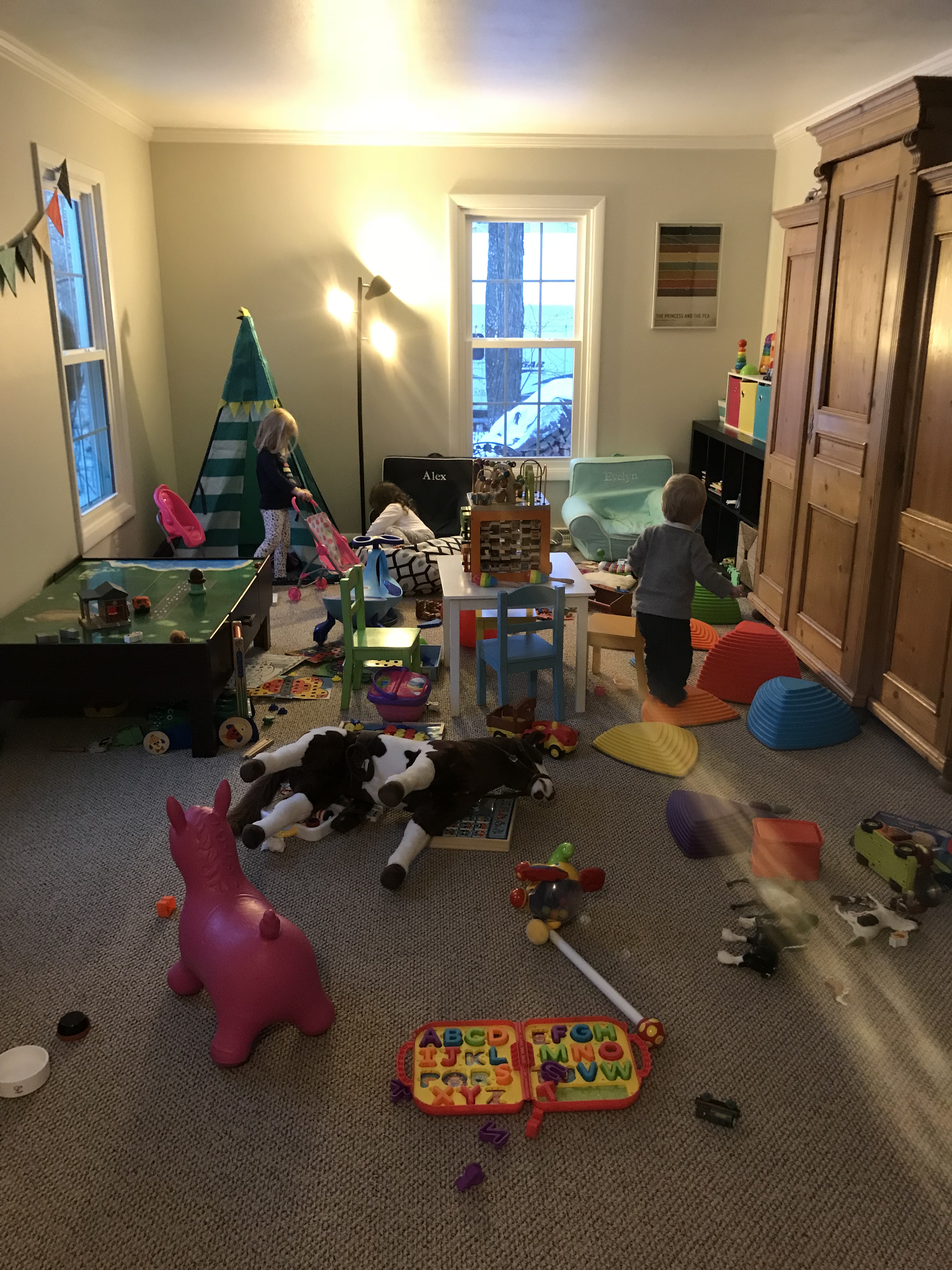 DEAB1130-872E-47A6-B2F7-EF1046E75305